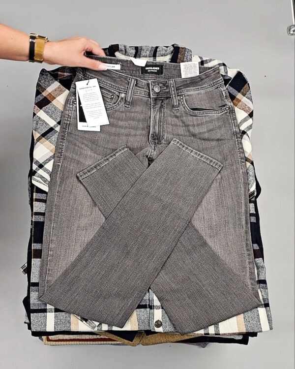 Фотография  530 - Мужской зимний микс JACK JONES, 20 кг, ЛОТ № СТ-9265 оптом в Майкопе и Адыгее