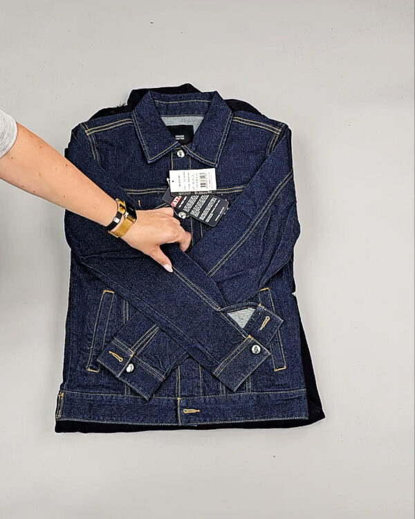 Фотография  169 - Верхняя одежда Корея 085#15 кг, ЛОТ № СТ-9247 оптом в Майкопе и Адыгее