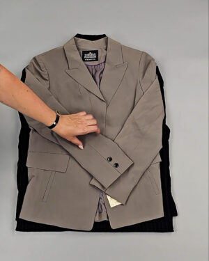 Фотография  438 - Жакеты Корея 085#10 кг, ЛОТ № СТ-9240 оптом в Майкопе и Адыгее