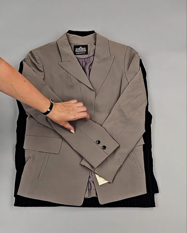 Фотография  136 - Жакеты Корея 085#10 кг, ЛОТ № СТ-9240 оптом в Майкопе и Адыгее