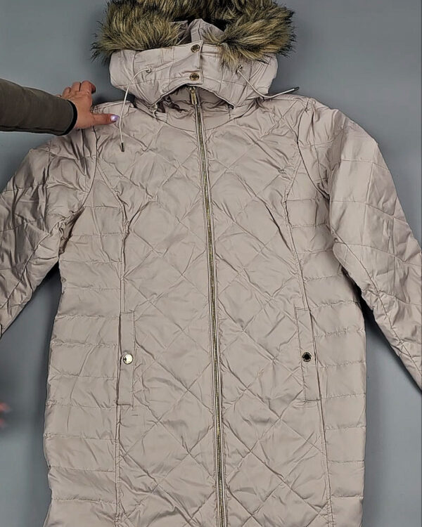 Фотография  984 - Верхняя одежда женская CAN 104#15 кг, ЛОТ СТ-9350 оптом в Майкопе и Адыгее