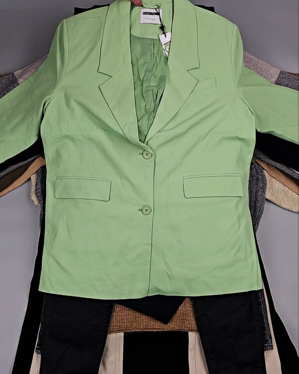 Фотография  754 - Bestseller Winter mix 104#15 кг, ЛОТ № СТ-9525 оптом в Майкопе и Адыгее