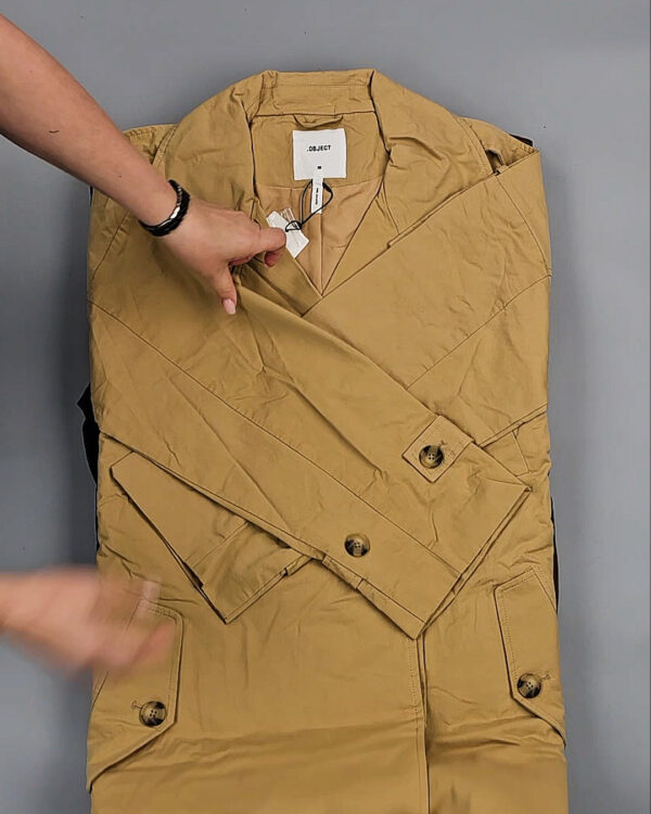 Фотография  794 - Ветровки Bestseller+DK 035#10 кг, ЛОТ СТ-9398 оптом в Майкопе и Адыгее