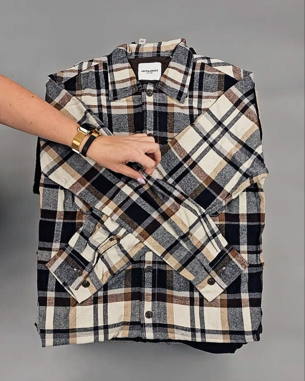 Фотография  514 - Мужской зимний микс JACK JONES, 20 кг, ЛОТ № СТ-9444 оптом в Майкопе и Адыгее