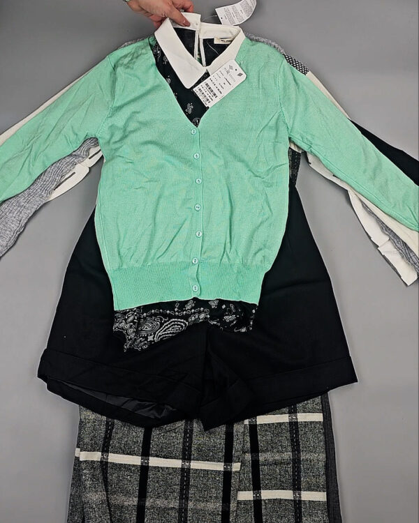 Фотография  566 - Комплекты жен Корея 085#5 кг, ЛОТ СТ-9572 оптом в Майкопе и Адыгее