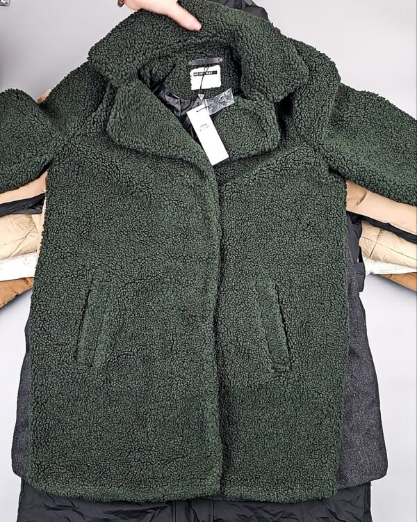 Фотография  684 - Верхняя одежда BESTSELLER Дания#11,35 кг, ЛОТ СТ-9706 оптом в Майкопе и Адыгее