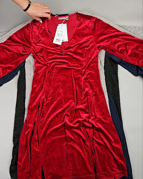 Фотография  414 - Платья Bestseller+DK Winter 035#7 кг, ЛОТ СТ-9999 оптом в Майкопе и Адыгее