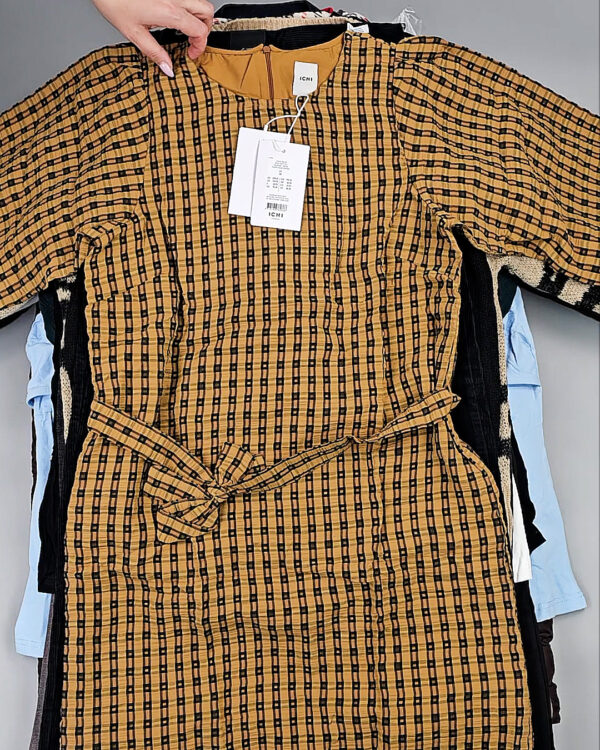 Фотография  498 - DK, Bestseller + Winter mix#15 кг, ЛОТ СТ-9957 оптом в Майкопе и Адыгее