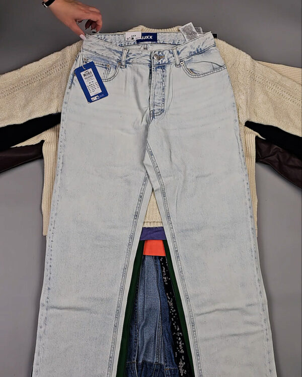 Фотография  384 - JACK JONES Women Winter mix 075 #15 кг, ЛОТ СТ-9962 оптом в Майкопе и Адыгее