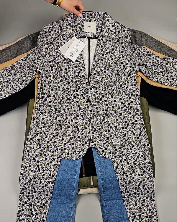 Фотография  374 - Женский зимний микс DK COMPANY, 20 кг, ЛОТ СТ-9947 оптом в Майкопе и Адыгее