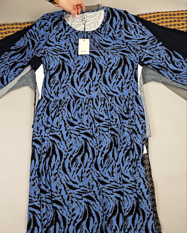 Фотография  819 - DK, Bestseller + Winter mix#15 кг, ЛОТ СТ-9955 оптом в Майкопе и Адыгее