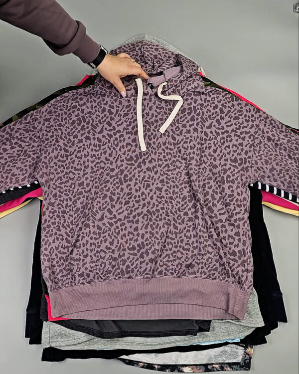 Фотография  381 - Толстовки (SWEAT TOPS Extra)#20 кг, ЛОТ СХ-0247 оптом в Майкопе и Адыгее