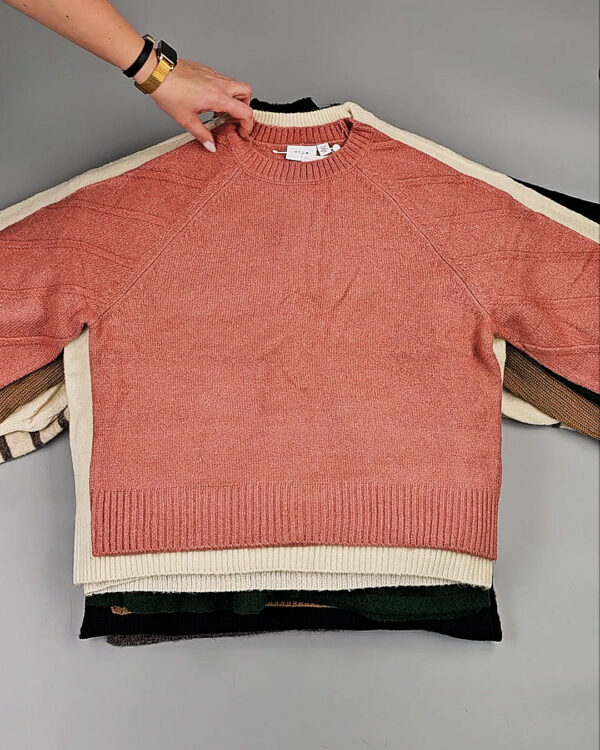 Фотография  323 - Джемпера VILA W 104#7 кг, ЛОТ СТ-10029 оптом в Майкопе и Адыгее