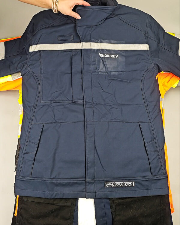 Фотография  680 - Рабочая одежда mix БМ#25 кг, ЛОТ СХ-0266 оптом в Майкопе и Адыгее