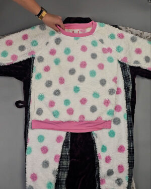 Фотография  677 - Халаты+пижамы флис Англия (SLEEPWEAR PREMIUM)#20 кг, ЛОТ СХ-0289 оптом в Майкопе и Адыгее